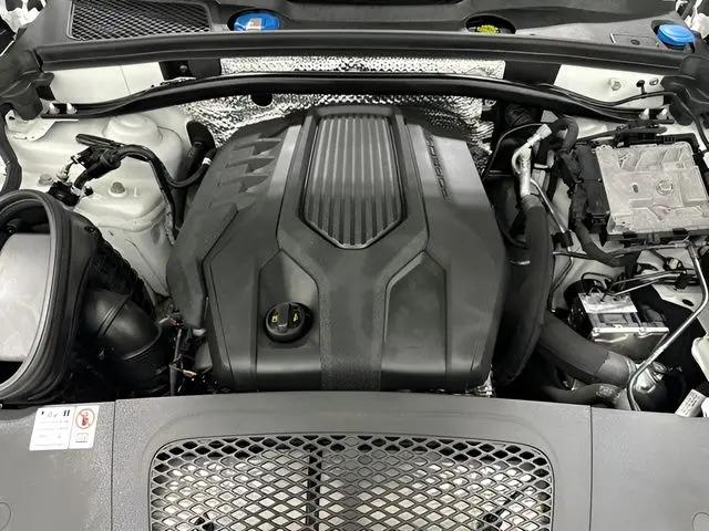 2024 Porsche Macan Macan