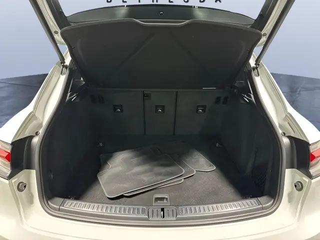 2024 Porsche Macan Macan