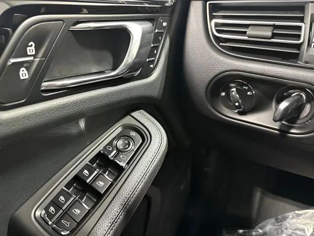 2024 Porsche Macan Macan