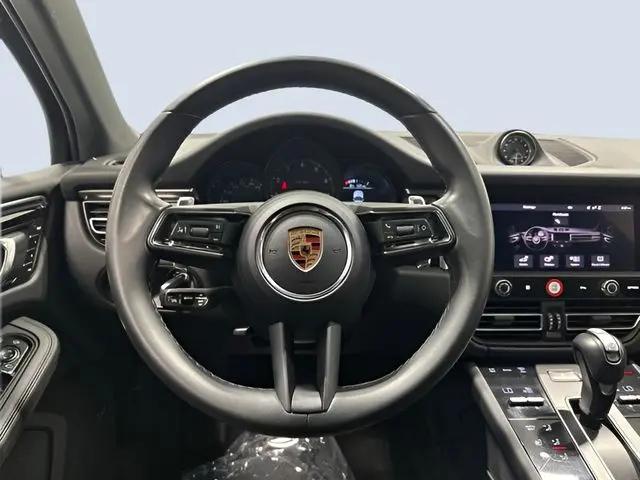 2024 Porsche Macan Macan