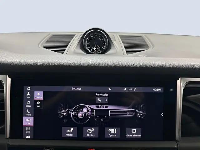 2024 Porsche Macan Macan