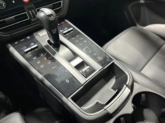 2024 Porsche Macan Macan