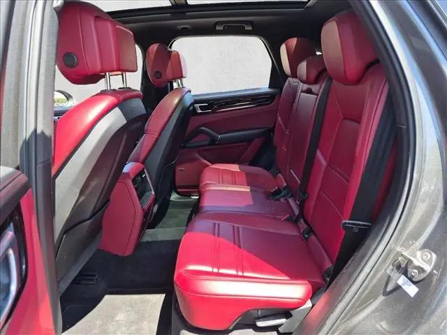 2019 Porsche Cayenne Cayenne