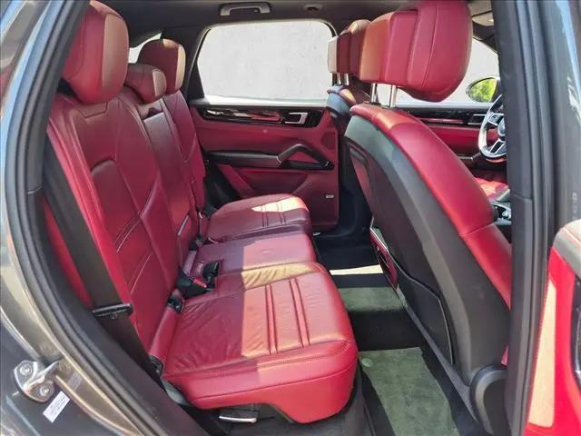 2019 Porsche Cayenne Cayenne