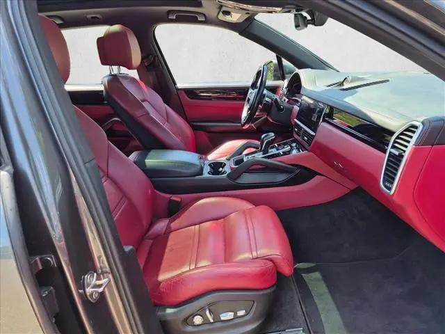 2019 Porsche Cayenne Cayenne