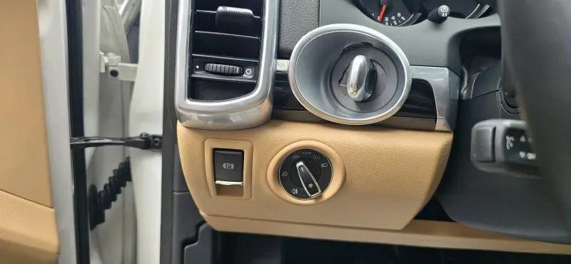 2018 Porsche Cayenne Cayenne