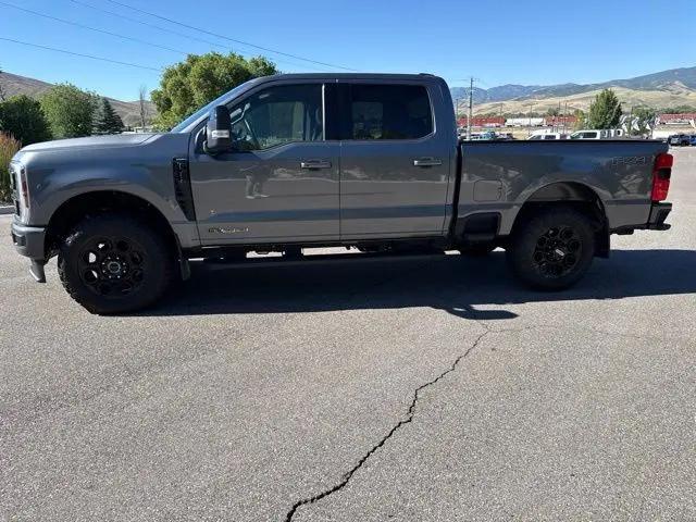 2025 Ford F-350 LARIAT