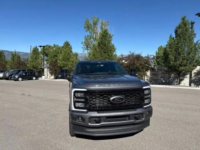 2025 Ford F-350 LARIAT