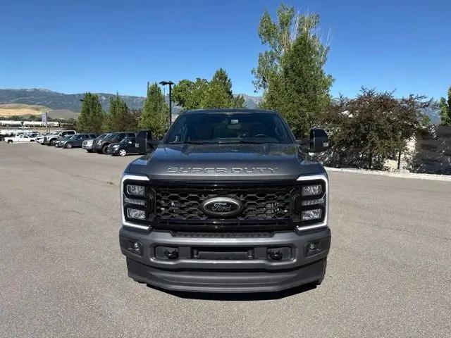 2025 Ford F-350 LARIAT