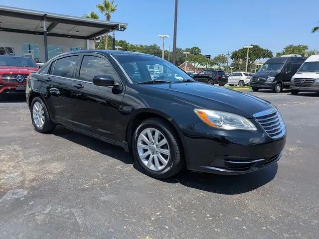 2013 Chrysler 200 Touring