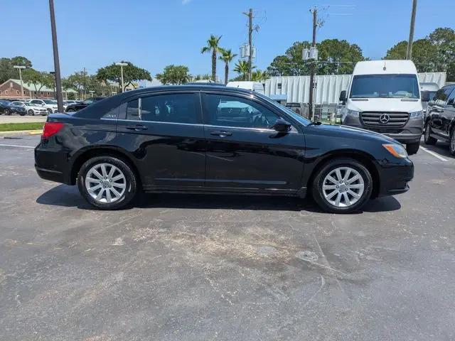 2013 Chrysler 200 Touring