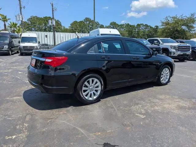 2013 Chrysler 200 Touring