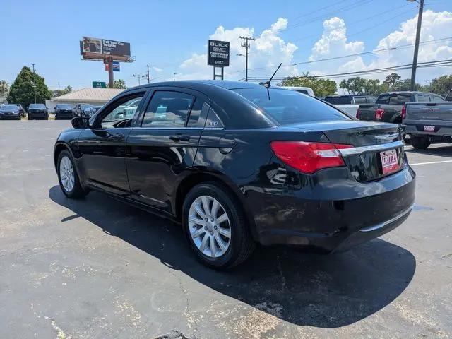 2013 Chrysler 200 Touring