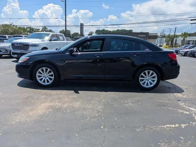 2013 Chrysler 200 Touring