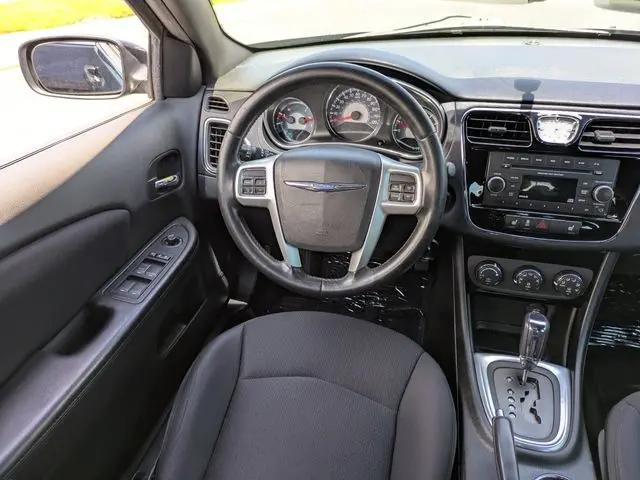 2013 Chrysler 200 Touring