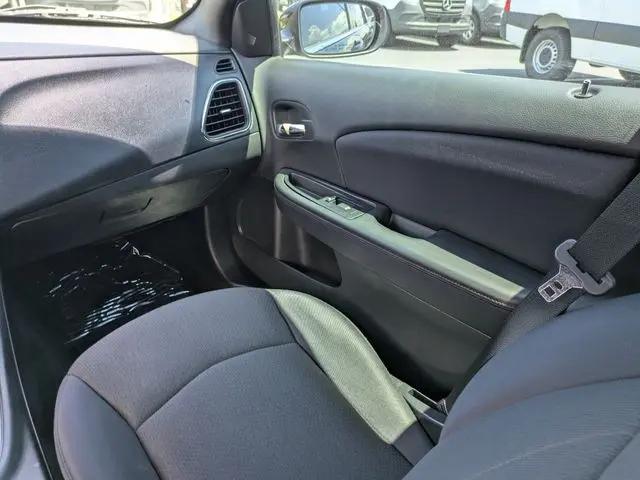 2013 Chrysler 200 Touring