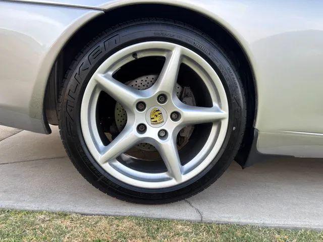 2002 Porsche 911 Carrera