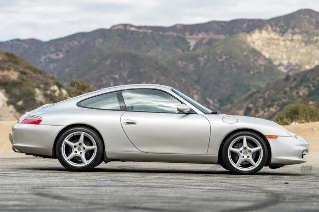2002 Porsche 911 Carrera