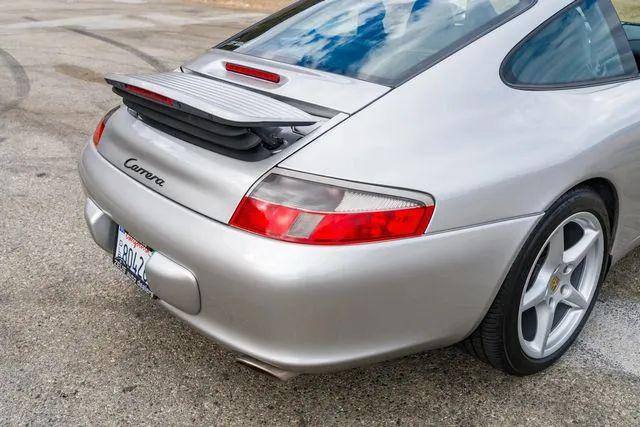 2002 Porsche 911 Carrera