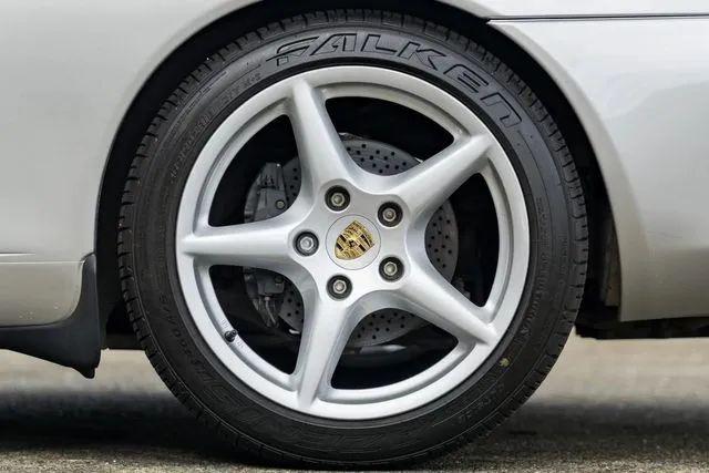 2002 Porsche 911 Carrera
