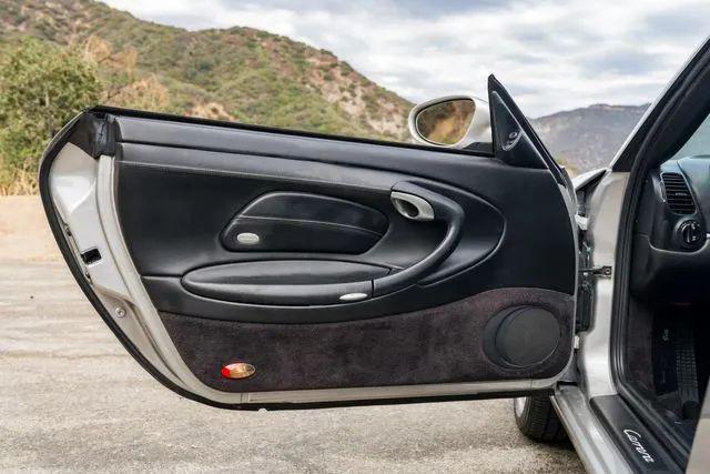 2002 Porsche 911 Carrera