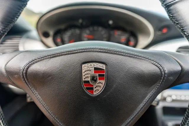 2002 Porsche 911 Carrera