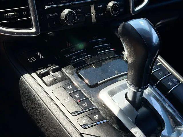 2016 Porsche Cayenne Base