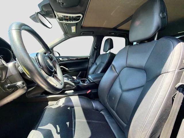 2016 Porsche Cayenne Base