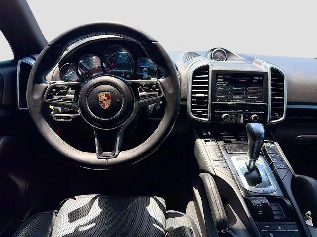 2016 Porsche Cayenne Base