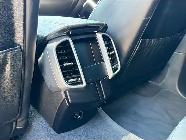 2016 Porsche Cayenne Base