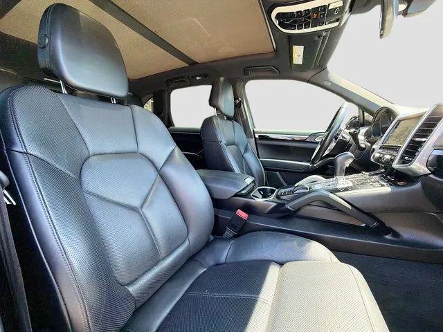 2016 Porsche Cayenne Base