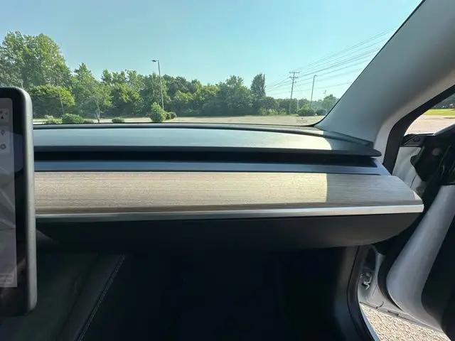 2021 Tesla Model 3 Standard Range Plus Rear-Wheel Drive