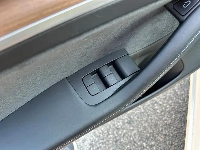 2021 Tesla Model 3 Standard Range Plus Rear-Wheel Drive