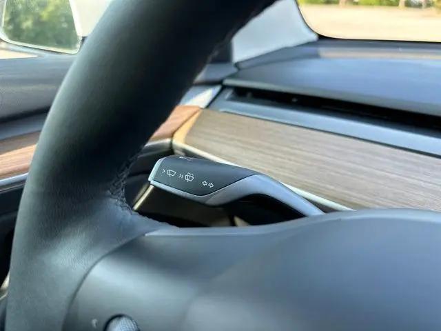 2021 Tesla Model 3 Standard Range Plus Rear-Wheel Drive