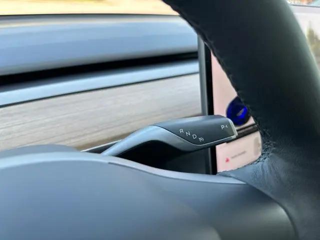 2021 Tesla Model 3 Standard Range Plus Rear-Wheel Drive