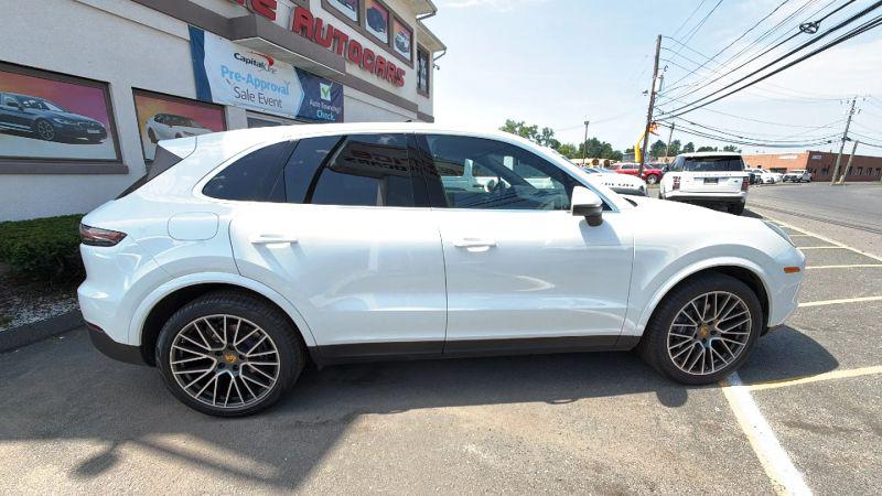 2020 Porsche Cayenne Base