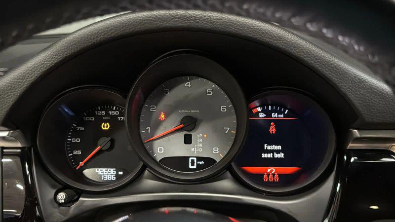 2021 Porsche Macan S