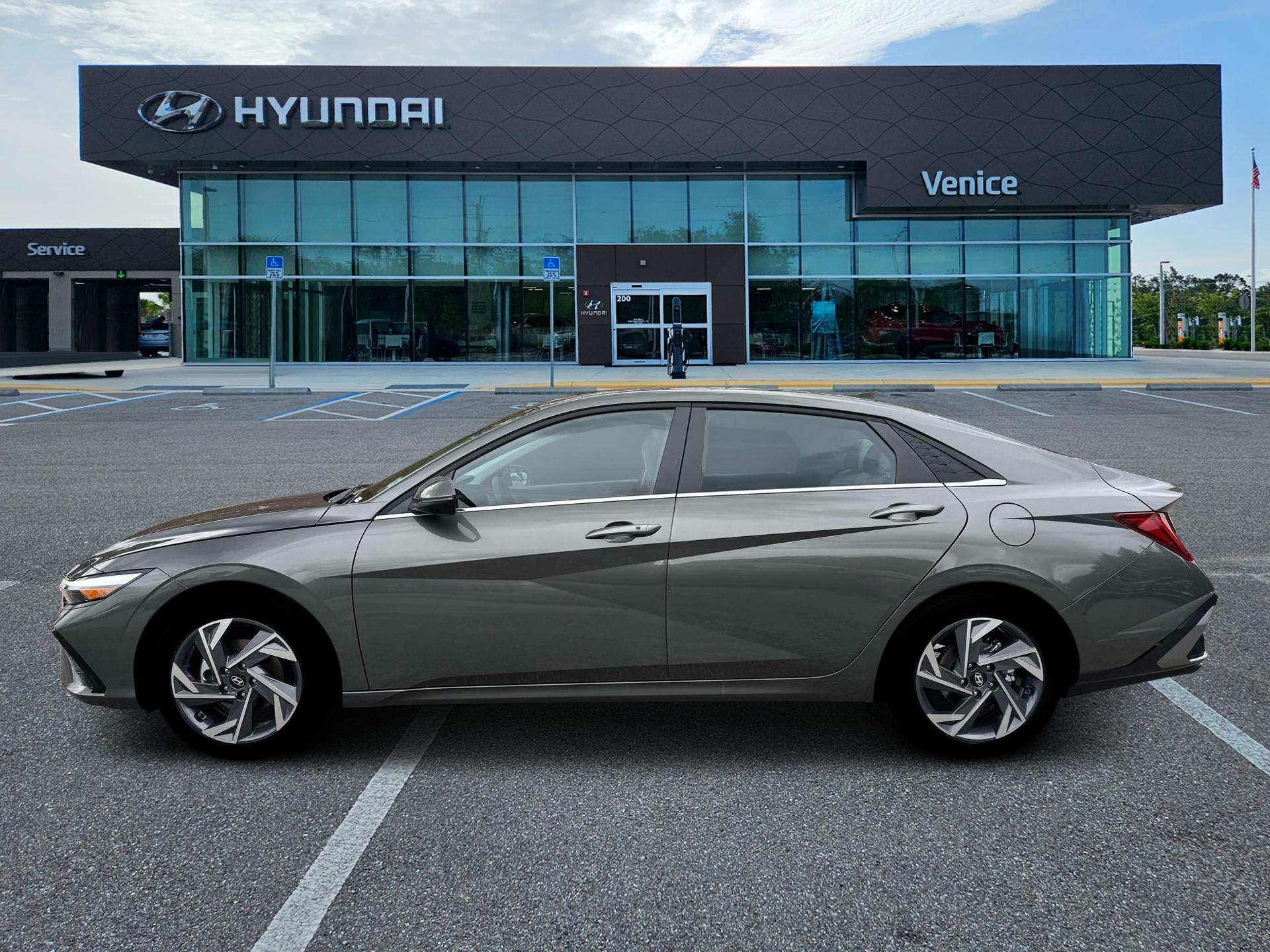 2026 Hyundai ELANTRA Limited - Image 3