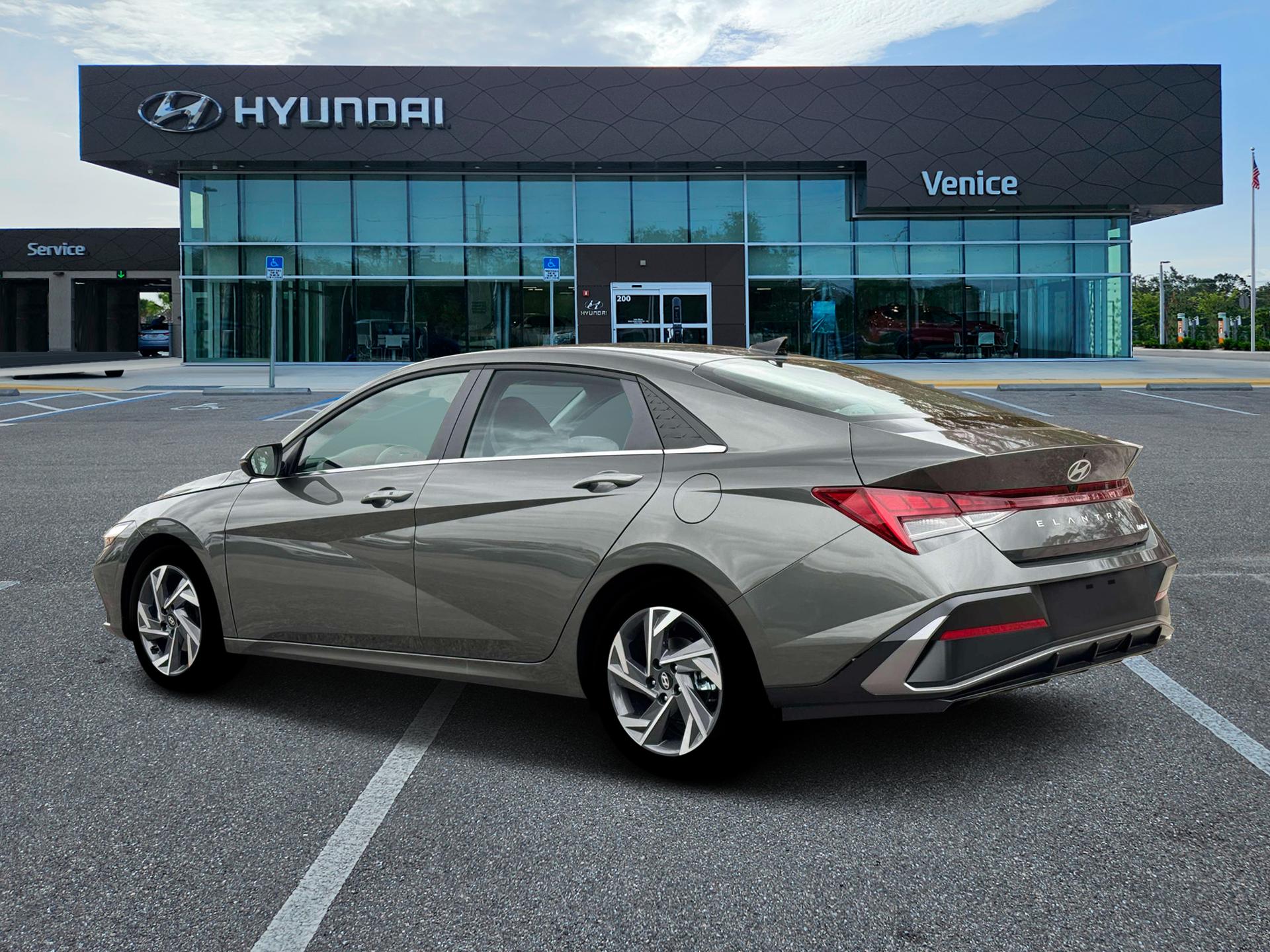 2026 Hyundai ELANTRA Limited - Image 4