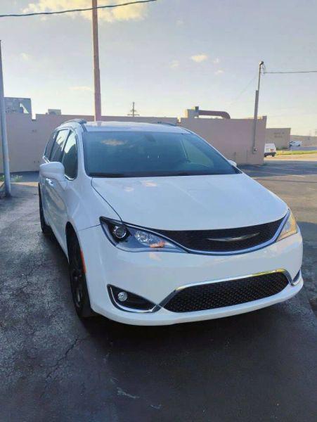 2018 Chrysler Pacifica Touring Plus