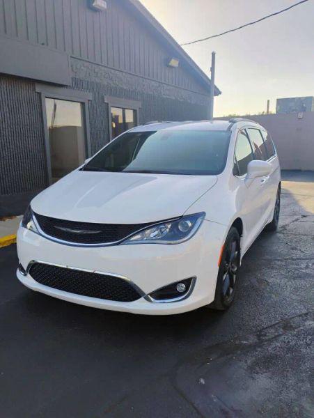 2018 Chrysler Pacifica Touring Plus