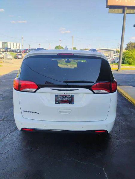 2018 Chrysler Pacifica Touring Plus