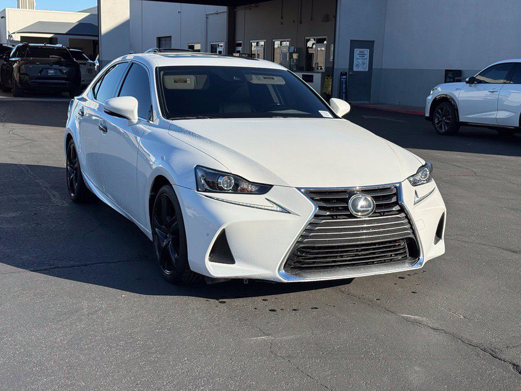 2017 Lexus IS