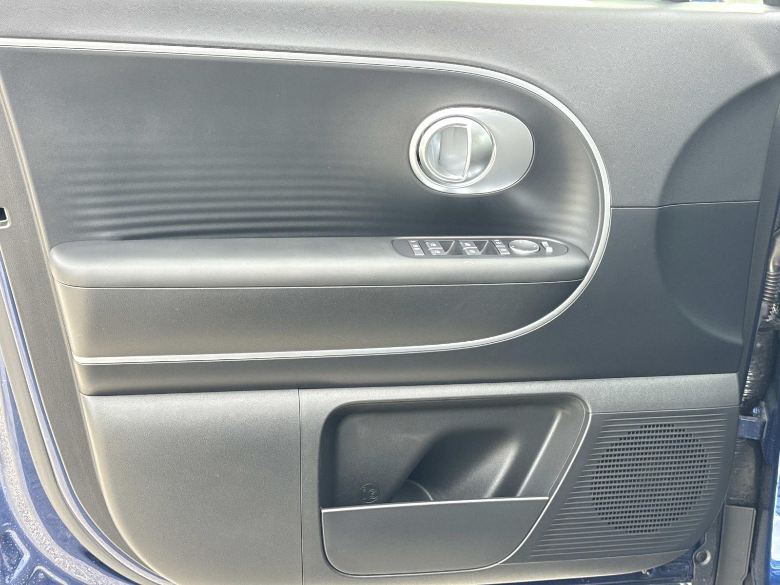 2026 Hyundai IONIQ 9 SE - Photo 8