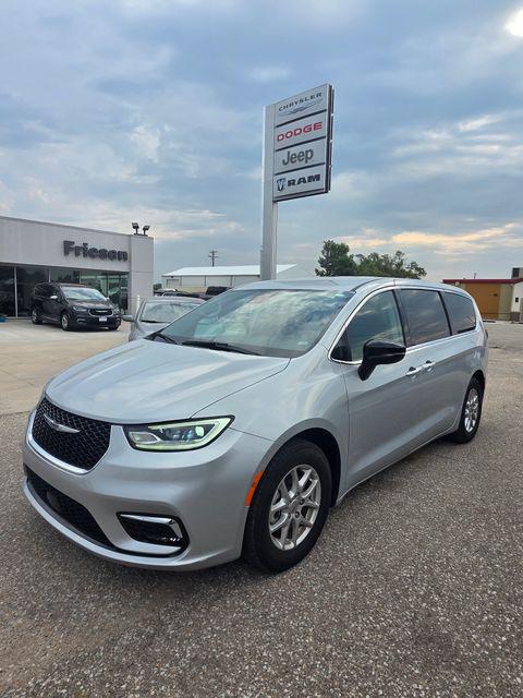 2024 Chrysler Pacifica Touring L for sale in Clay Center, KS