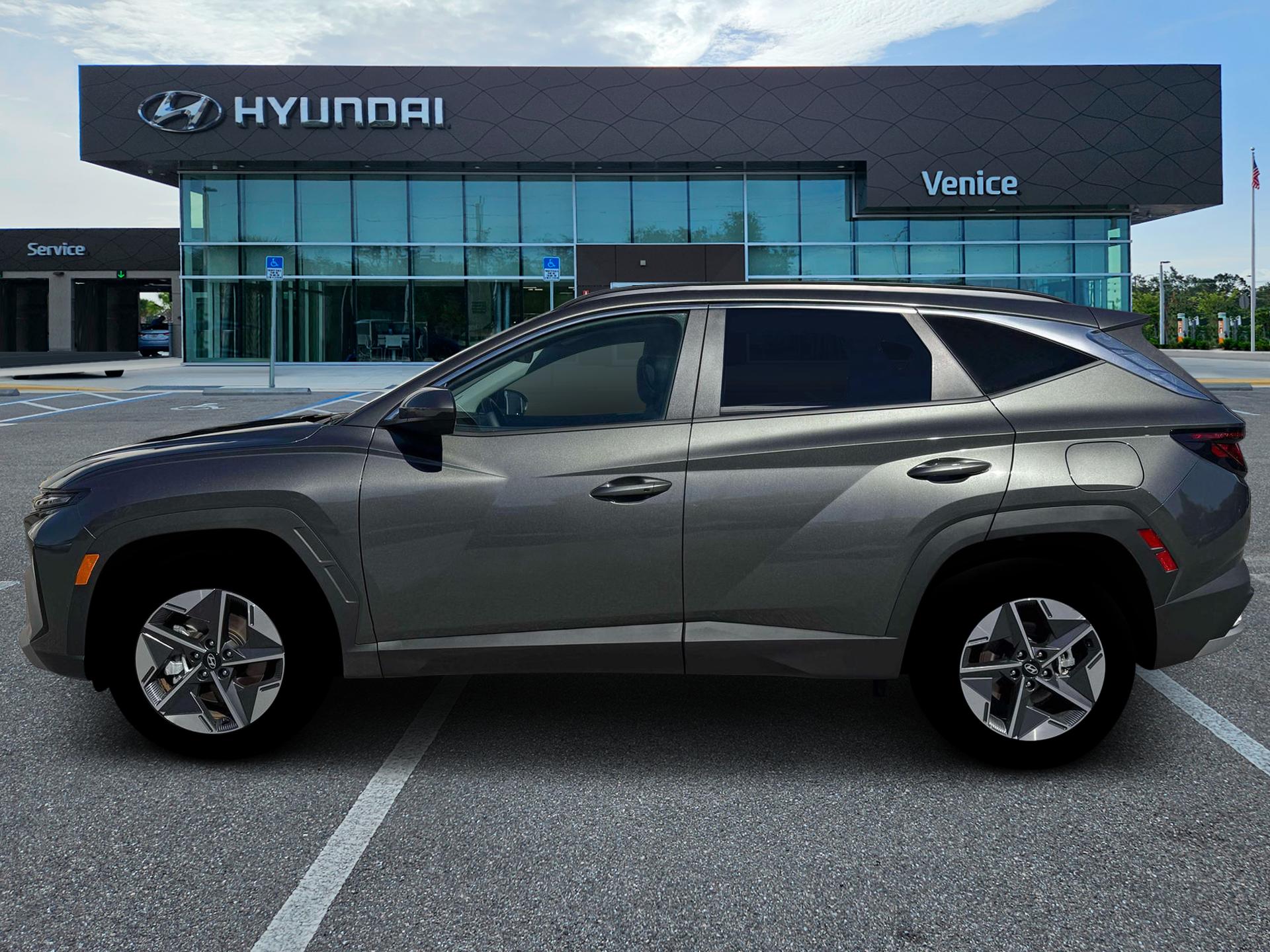 2026 Hyundai TUCSON HYBRID SEL AWD - Image 3