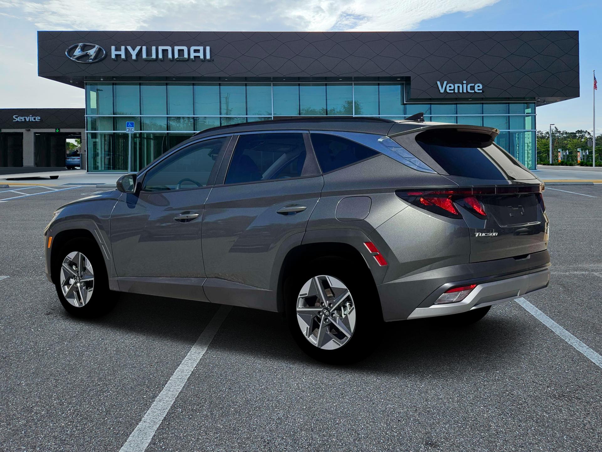 2026 Hyundai TUCSON HYBRID SEL AWD - Image 4