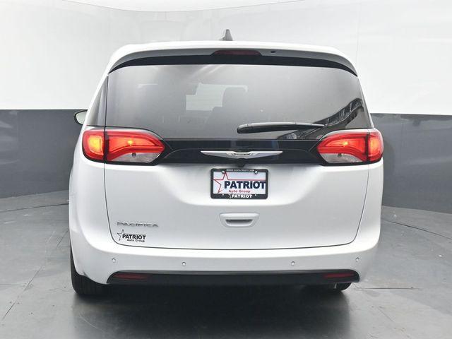 2027 Chrysler Pacifica LX