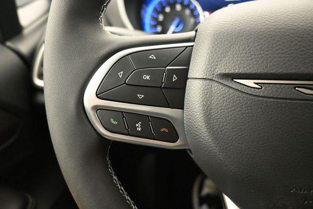 2027 Chrysler Pacifica LX