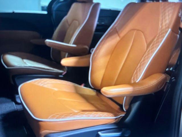 2025 Chrysler Pacifica Pinnacle